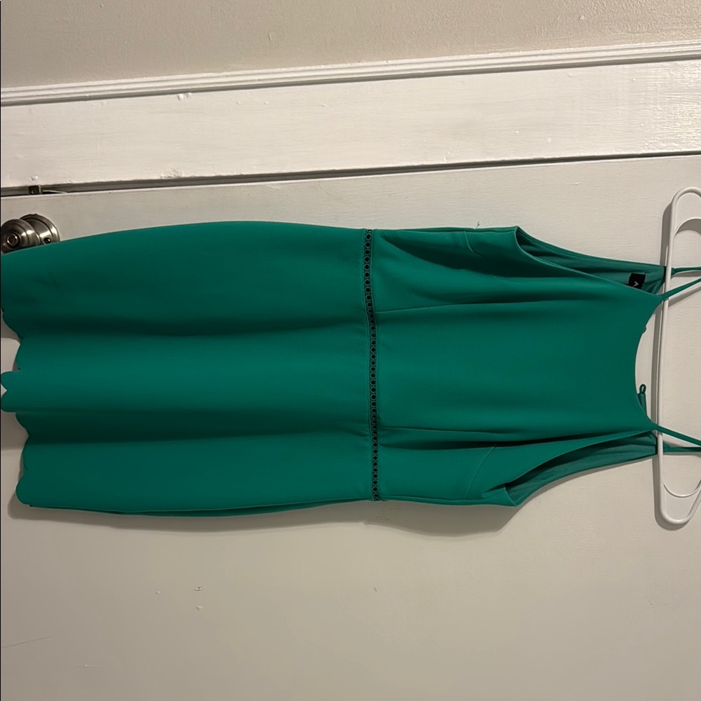 Elegant Green Sleeveless Dress